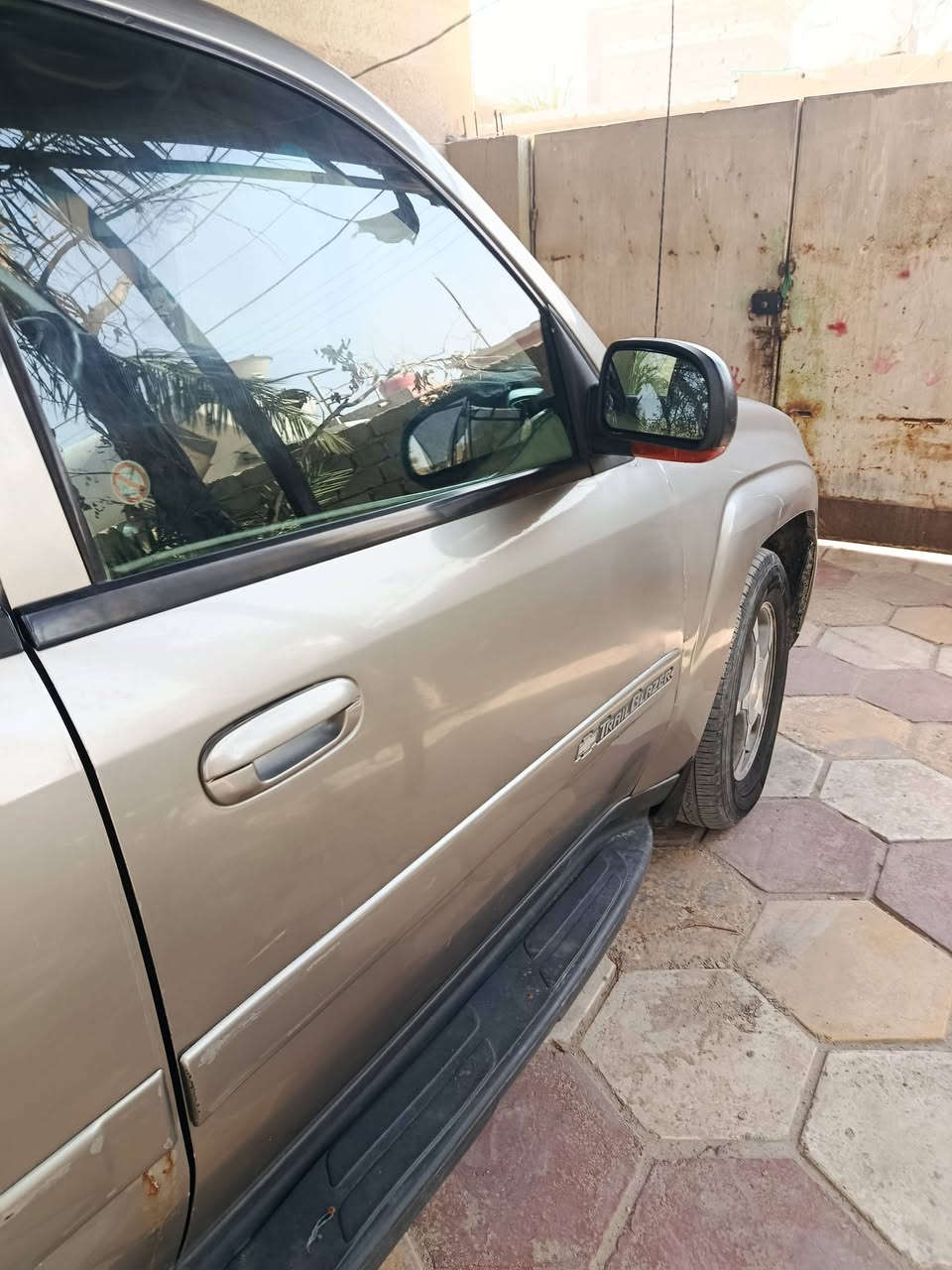 ***********
السلام عليكم بلايزر وارد اليابان كير مكينة تايرات كله جديد بيها جهاز تسجيل بلادي فول مواصفات عدا الفتحة كاميرا شاشة رقم بغداد بأسمي مكان السيارة في البصرة 87 ورقة
