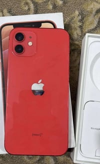 ايفون12للبيع فيس ايدي شغال جهاز نضيف سعر270 العنوان بغداد   0776677200...