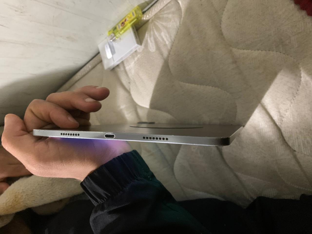 ايباد 11 برو معالج m2ذاكره 128 بطاريه لو 82 لو 81  جيل ثالث
سعره 550 بيه مجال بصيط مكاني بغداد لمنصور. ***********
