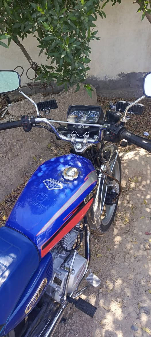 السلام عليكم دراجة سيفان موديل ٢٣ 5كير ب ٦٥٠ اوبيهة مجال مكان بسماية ***********
