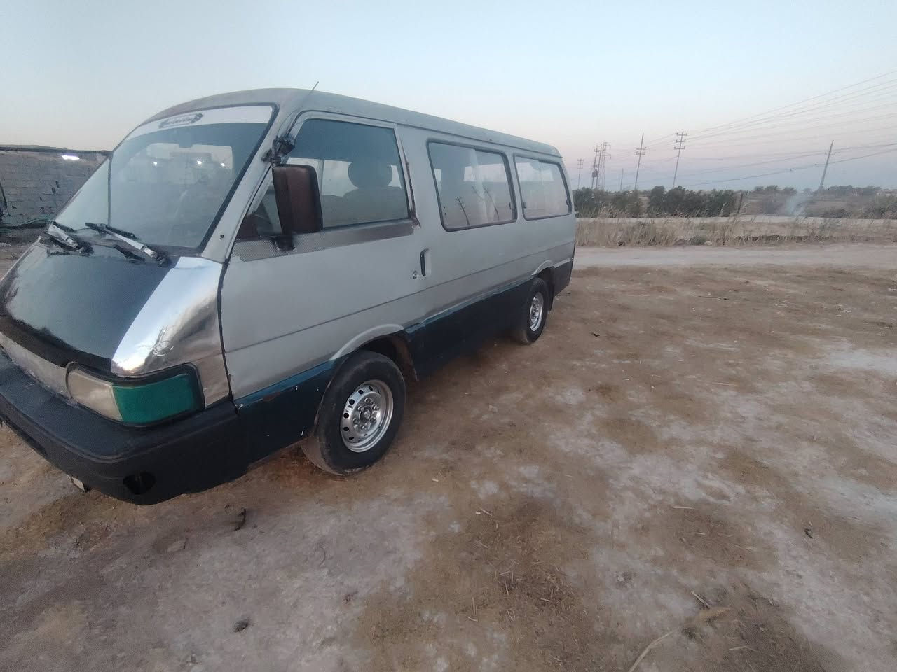 سلام عليكم بسته للبيع موديل 93 رقم بابل سنويه ل28 محرك كير اكسن خير من الله كرهبايات شغاله بدي نضيف دواخل زينا سياره جاهزه  السعر 28ورقه وبيه مجال اومراوس حسب القناعه المكان الناصريه الشطره***********
