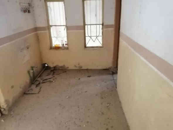 عندي بيت حي المكرمه مساحه ٢١٦ م بيت قديم مساحه ٢٦٦ بايع الحديقة ٥٠م وباقي ٢١٦ لبيع منطقة الثمن تالاف قريب على جامع الإمام المهدي سعر ١٨٥ مليون الاتصال على الرقم *********** النجف
