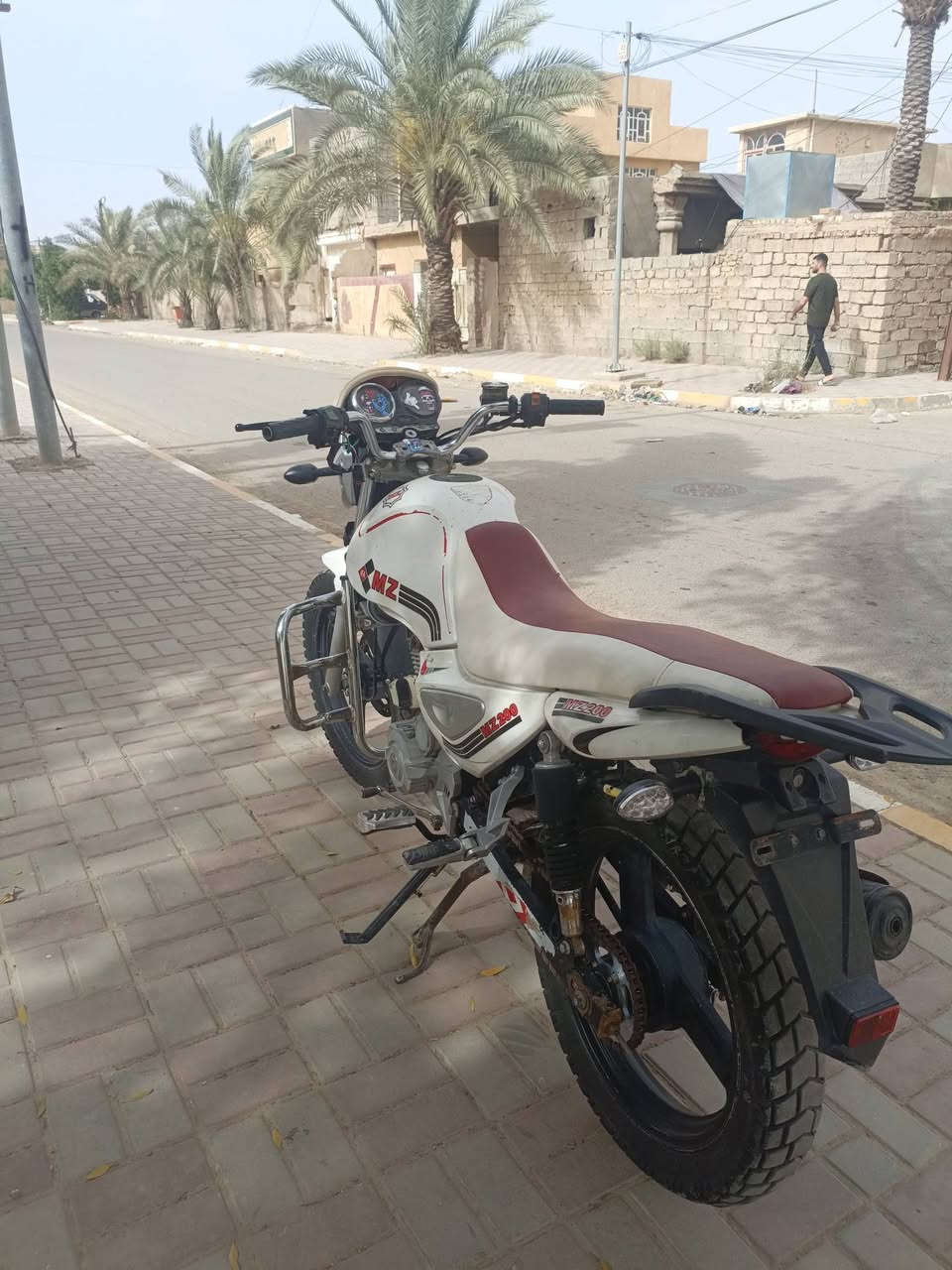 سلام عليكم درجه MZ محرك 200 دراجه خير من لله عدد سويج 2 بصمه 2وراق كامله حته كمركه مدفوع بس تروح ترقم العنوان صلاح الدين قضاء الدجيل رقم الهاتف ***********
