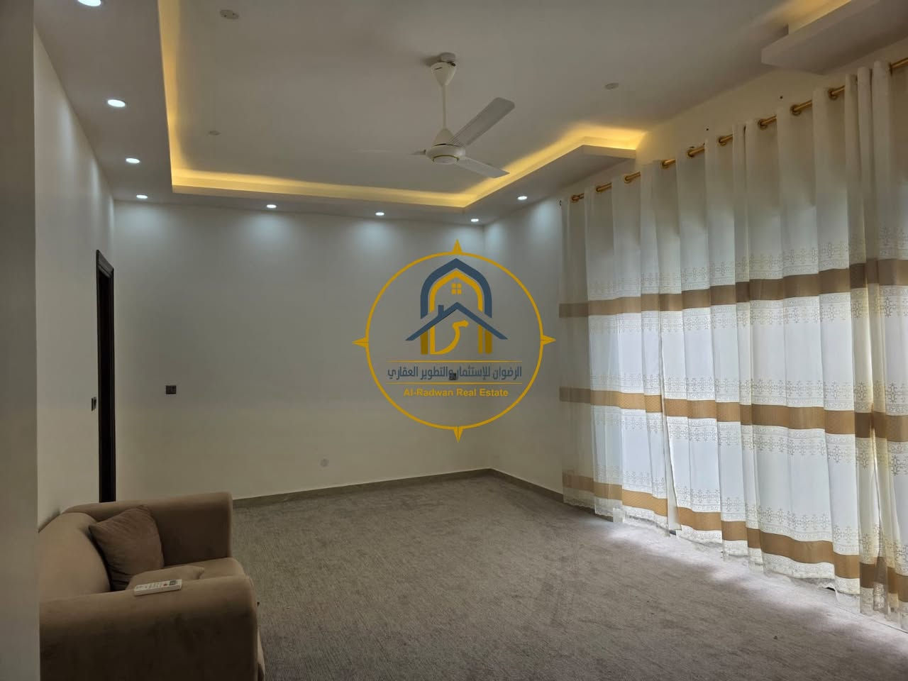 منزل تجاري حديث للإيجار البصره البراضعية 
 
  ❇️  يلائم الشركات والمكاتب الرسمية فقط
❇️ بدل الايجار 35 ورقه

  
 التفاصيل :
▪️غرف عدد6
▪️صالة 
▪️مطبخ  
▪️صحيات
▪️ديوانية
▪️كراج 

ـــــــــــــــــــــــــــــــــــــــــــــــــــــــ
  

للاستفسار الاتصال على الأرقام 🔻

***********📞
***********📞
  ***********📞

او زيارتنا للمزيد من العروض
 عنوان_المكتب
 البصرة - البراضعية - شارع سيد امين (قرب مركز الفيزا التركية) 
المــكــتــب مــجــاز قــانـونــيــاً
خدماتنا:- مقاولات عامة -تصميم خرائط-تصاميم داخلية-ديكورات داخلية-ترميم منازل
#نستقبل_عروضكم_وطلباتكم_التجارية_والسكنية 
الرضوان  للاستثمار والتطوير العقاري
#شركة #بيت #منزل #للايجار #عقارات #البصرة
