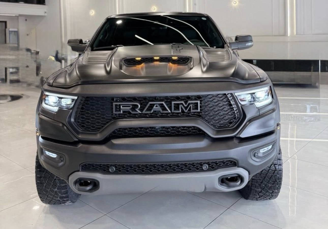 دوج رام TRX ٢٠٢٤ فاينل ايديشن كلين تايتل فول فول مواسفات داتاشو كشنات تبريد و تدفي بانوراما محرك ٦.٢ سوبر جارجد سيارة مغلف ppf مات سيارة حتا دعاميات ب شرط ماشي ٢٨٠٠٠ ميل 
رقم اربيل سيارة باسمي 
مكان سيارة اربيل 
***********
***********
