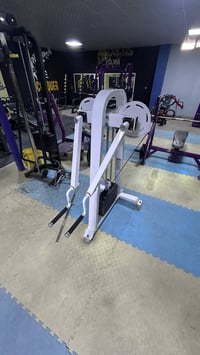 لبيع 1_جهاز نشر اكتاف  2_وبنج اعلى همر  السعر 12 ورقه وبيهن مجال 07831...