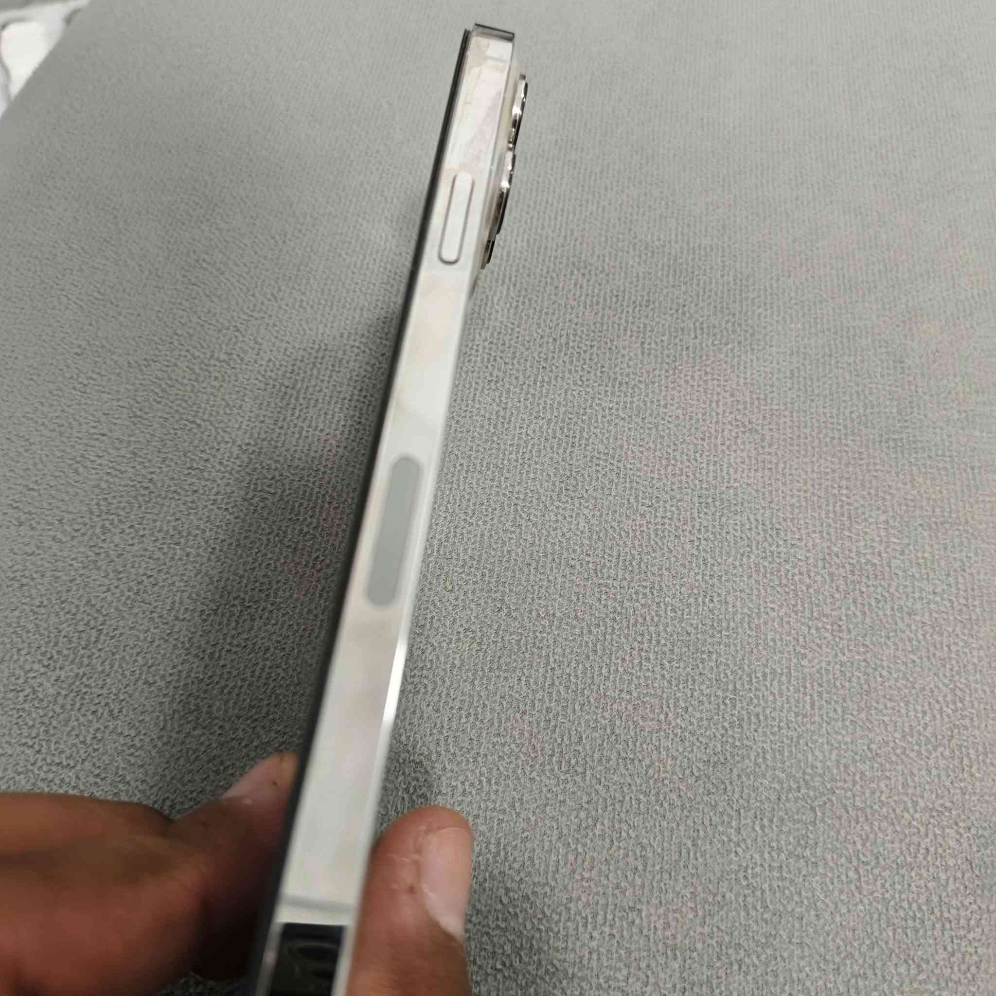 ايفون للبيع ١٣ برو ماكس بطاريه ٨٠ بلادي جهاز ذاكرته ٢٥٦ خط واحد نموذجM  ما مفتوح الجهاز ابد سعره 725 وبيه مجال قليل كلش مكان سماوه اي استفسار اتصال ***********
