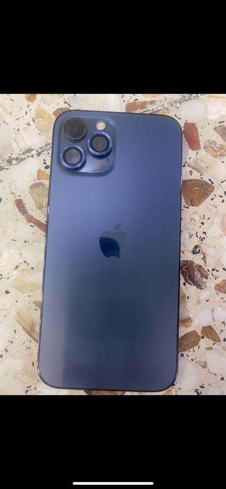سلام عليكم
ايفون 12 برو ماكس للبيع مستعمل
نظيف مابي اي عيب ماداخل تصليح 
بطاريته 78 
ذاكره 256
سعره 550 وبي مجال قليل
للاستفسار ***********
