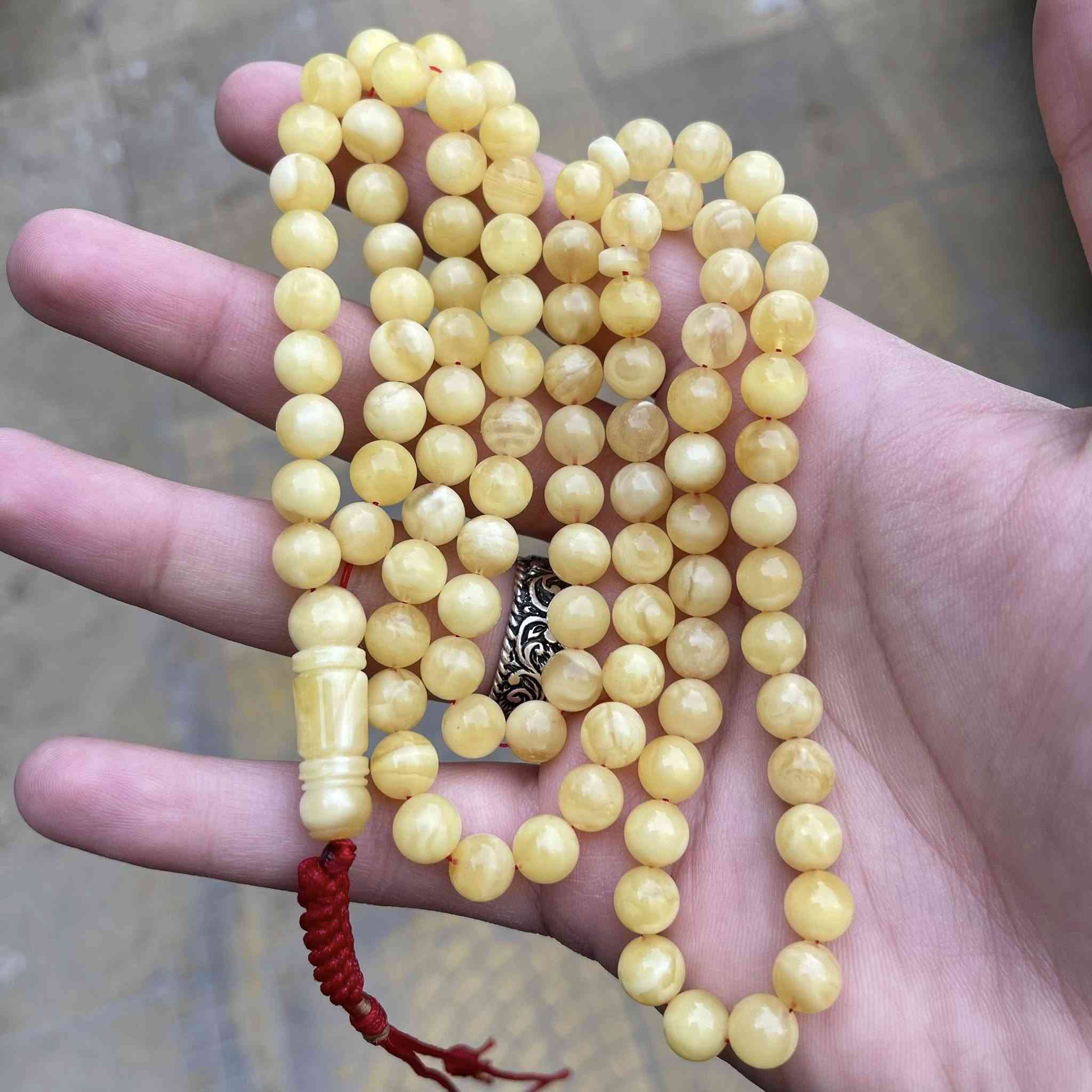 ٤ مسابيح كهرب سوبرات
كهرب بولوني قديم تربل سوبر خامة شجرية فرز الكويت دبل فواصل شاهد ستندر تفاصيل المسباح : 

الوزن : ٤٠ غرام
العدد : ٥٧ حبة

كهرب كلنكرادي جبس شجري تربل سوبر شاهد ستندر قطعة وحدة تفاصيل المسباح : 

الوزن : ٢٦ غرام
العدد : ٨٩ حبة
القياس : ٩،٥ / ٧ ملم

كهرب كلنكرادي خامة مبرگعة جبس تربل سوبر شاهد ستندر قطعة وحدة تفاصيل المسباح : 

الوزن : ٣٩ غرام
العدد : ٩٩ حبة
القياس : ١٠ ملم

كهرب كلنكرادي خامة مشخطة بياض تربل سوبر فرز الكويت شاهد ستندر شجري جميل تفاصيلها :

الوزن : ٣١ غرام
العدد : ٩٩ حبة

ضمان مدى الحياة على المسابيح كهرب حر طبيعي غير معالج مكفول من الاسالة و الضغط و كل انواع المعالجة 

للاستفسار التواصل خاص 
يوجد توصيل لجميع محافظات العراق و شماله ايضاً


**إذا كنت صاحب هذا الإعلان وتريد حذفه لأي سبب، رجاءا أرسل رسالة إلى الدعم الفني**