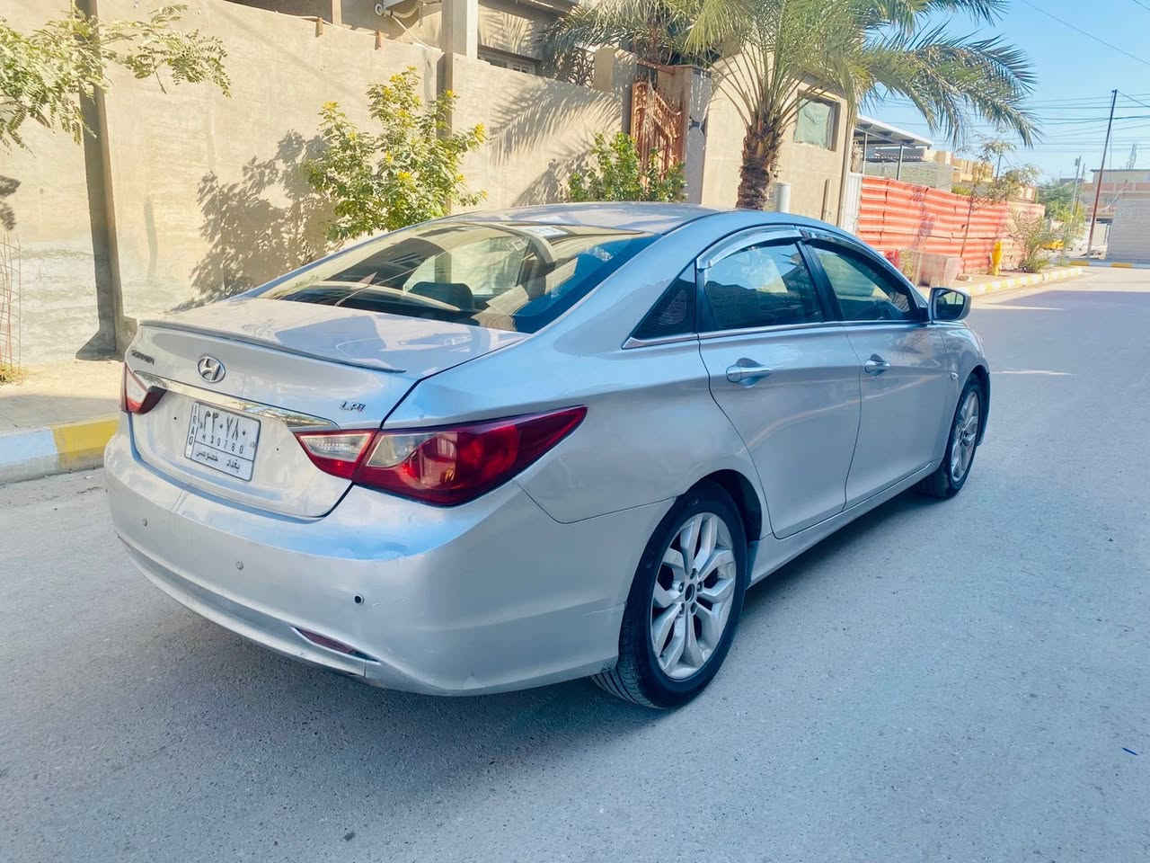 سو ناتا  موديل  2013  مكينه و كير وحداديه و تبريد كفاله وارد خليجي  بيه مكانت صبغ  رقم بغداد تحويل  جديد السعر 87  وبيه مجال بصيط
حجم المحرك 2400  دوش

‭0776 463 8092‬
