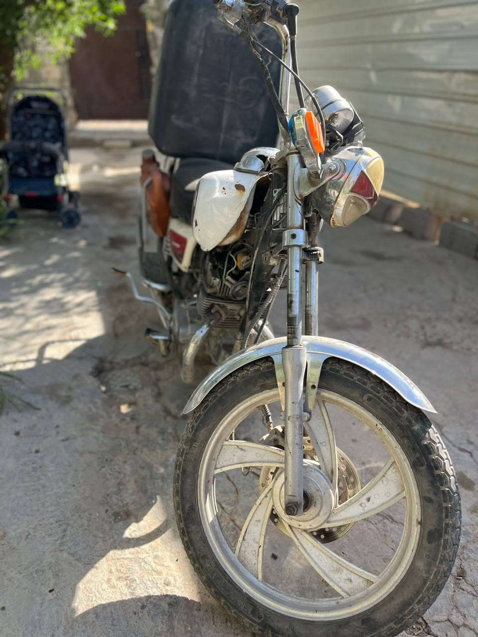 سلام عليكم دراجة دبل بلك ارواق اصولي جاهزة من كلشي مكينة مكفولة
السعر 300وبيهة مجال للستفسار ، اتصل ***********
