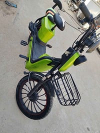 سرعة ٥٠ • مدى ٤٠-٥٥كم • ٥ بطاريات 20A