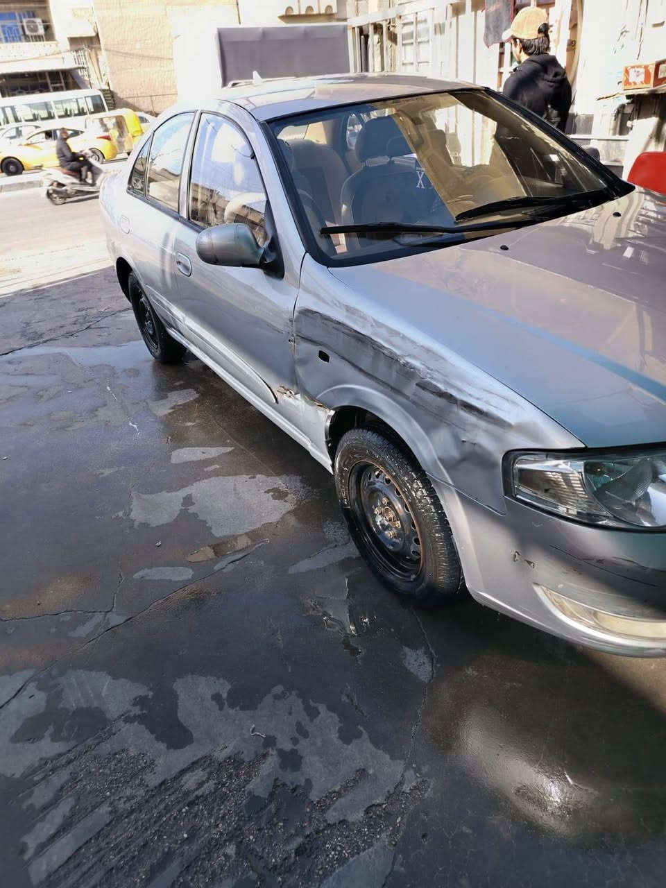 سلام عليكم للبيع نيسان سني  موديل 2012
سيارة مكينة وكير وتبريد مكفول الكشر بيه ملاحضات طخات واضحة بلصور مكاني بغداد الشعب السيارة معروضة ب٨٥ وبيه مجال حك الجية ***********
