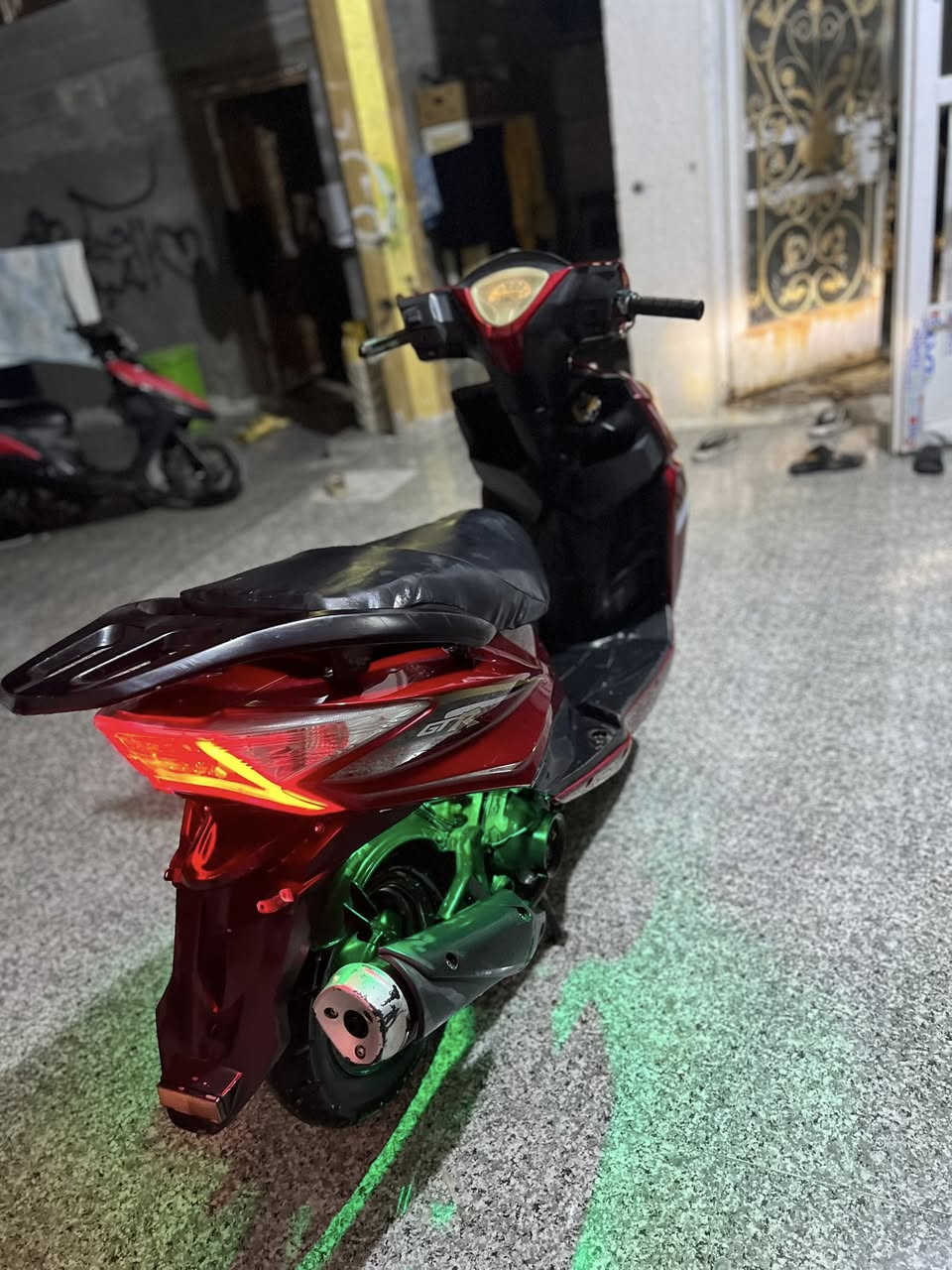 سلام عليكم دراجه جانبو مكينه ياباني دراجه جديده شغاله سلف هندر السعر 380 وبيها مجال ***********
