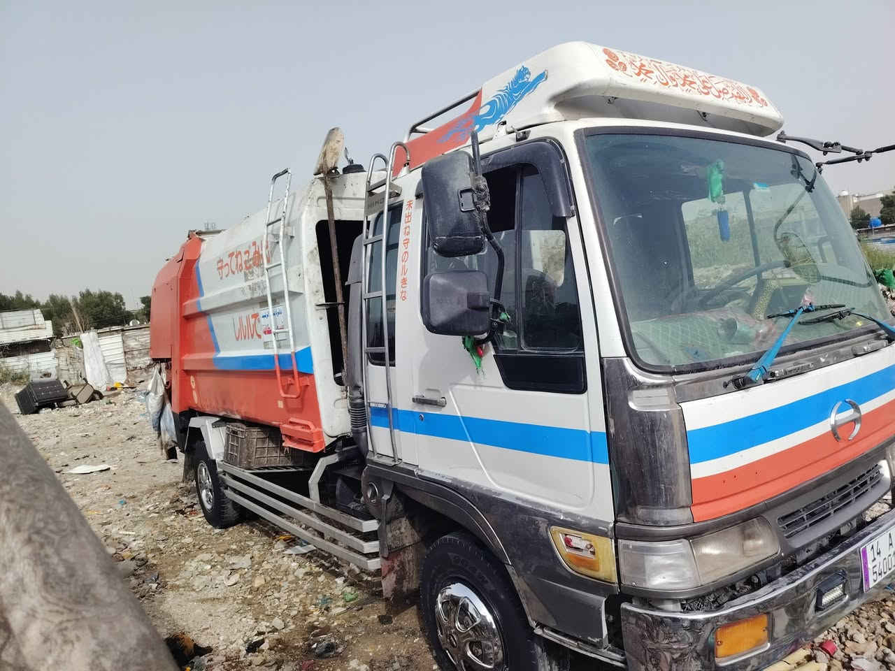 كابسه نفايات البيع رقم بصره نكليزي موديل2016مكينه6سلندرعادي مكان بغداد ***********
