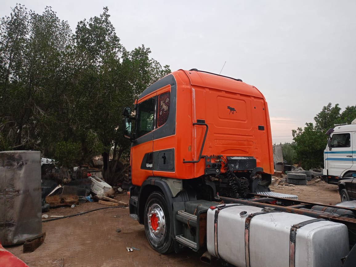 السلام عليكم سكانيا للبيع مديل٢٠٠٢مكينه انجكتر تخم تاير كير٣/٣شاصي مكفول غطره صبغ مابيها جاهزه للشغل مكانها البصرة الزبير رقم شمالي سنوية ساقطه ابيعها واقع حال سعرها١١٠وبيها مجال لشراي ‭٠٧٨٠ ١٢٤ ٩٣٧٧‬
