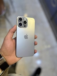 ايفون 15 برو ماكس بطاريه 83 ذاكره 256 جهاز ماستر AA/A كارتون وملحقات ك...