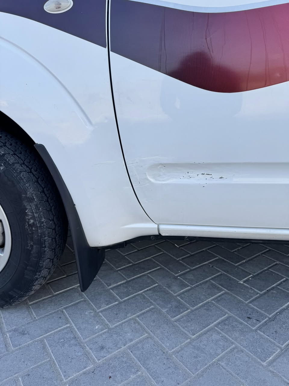 السلام عليكم

نيفاره 2013
سيارة جديده بمعنى كلمة
بسمنه رقم جديد (بصرة)هزه جديده
رقم مميز 
مكينه او كير او اكسل كفاله
تخم تاير جديد 
حداديه 100/100
ماشيه 65
سياره بيه بارد 2فقط موضح بصوره 
الباقي كفاله من كلشي 
المكان البصرة
رقم ***********
سعر 145 بيه مجال قليل 
عليه بعافيه الي ياخذها@
