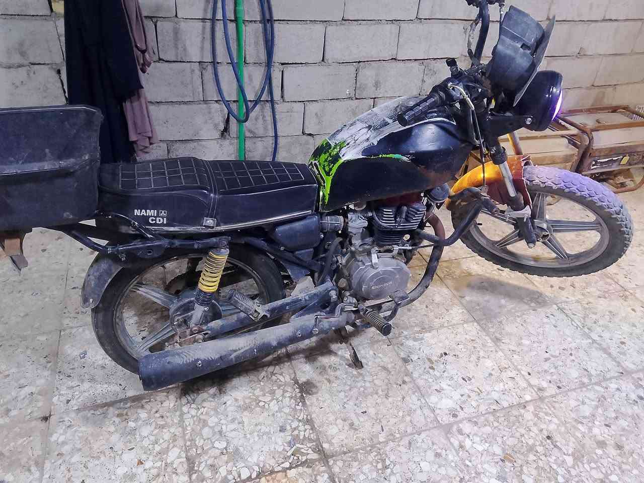 شاينينغ موديل 2023رقم وسنويه دراجه كامله بيها نقوصات بسيطه كهربائيات شغاله كلها الدراجه نكره سلف ومكينه ناعمه عالفحص ب650 وبيها مجال للشراي الاستفسر على هذا الرقم ***********
