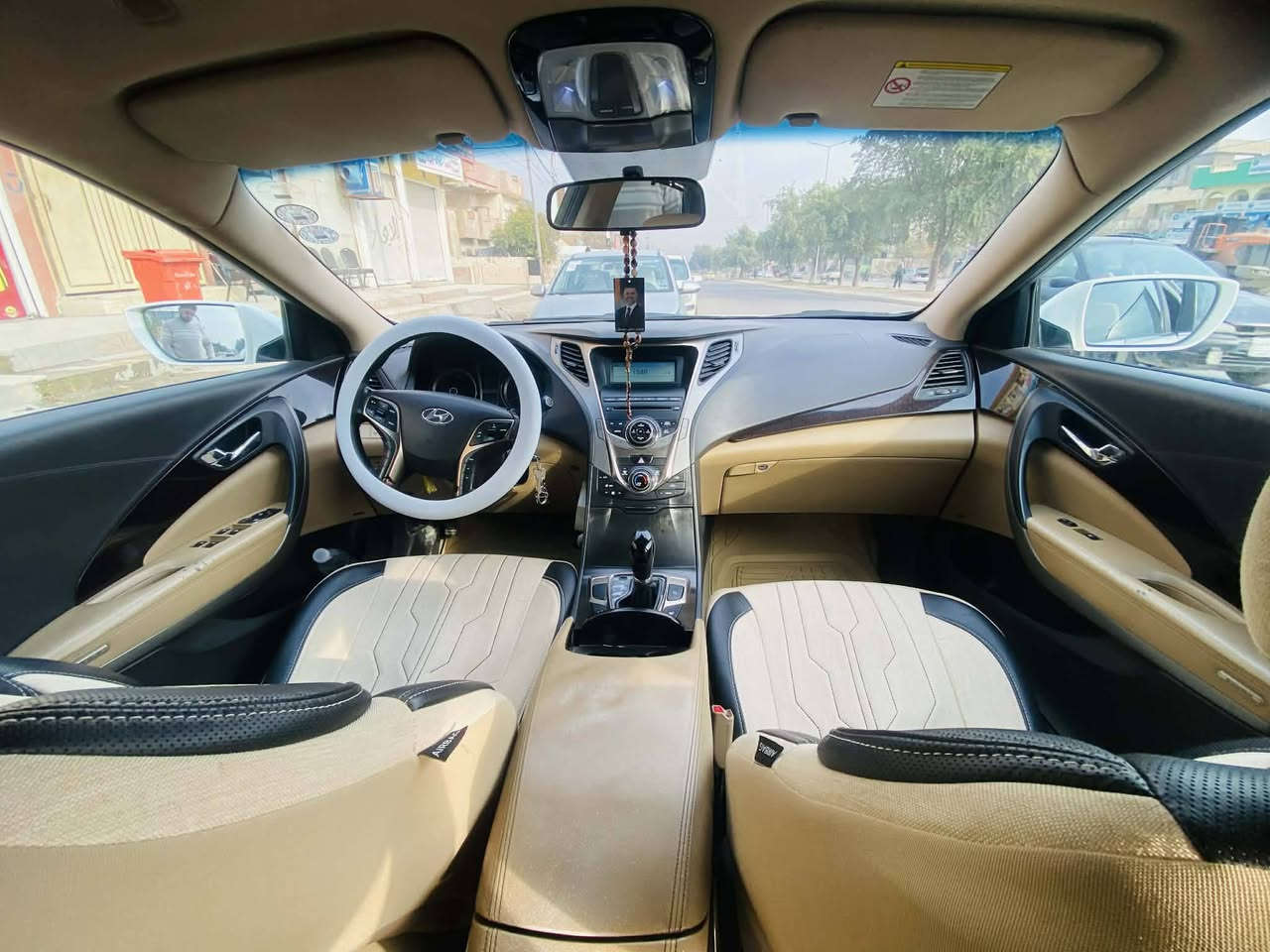 ازيره 🚗
موديل 2015👋
رقم دهوك 🙋‍♂️
كاربون بانزين ⛽
شرط التحويل والوكاله  👋
هزه جديده👋
محرك وكير شرط 👋
فول مواصفات فقط بدون بصمه وفتحه 👋
تدفئة وتبريد شرط 👋
طخم تايرات جديد👋
ضررها جاملخ الايمن بخ بدون معجون ودواخل👋

#السعر-130$💸 وبيها مجال 
 العنوان.#مكتب_ريسان_لبيع_وشراء_السيارات (#موصل_الجانب_الايمن_حي17تموز_سايدين_الاقتصادين_مقابل_قطاع_الربيع) 
#اوقات_العمل⏲️ موجودين بالمكتب من ساعه10صباحاً الى الساعه 9مساءً 
ملاحظه يرجى الاتصال من الساعه العاشره  صباحاً الى الساعه العاشره مساءً 
للاتصال
📱***********
📱***********
#مكتب_ريسان
