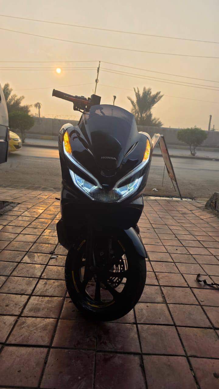 دراجه pcx مزوده رياضي
دراجه ياباني وارد ماليزي عنبارين بريك خلفي دسك
مزوده اصل تدفئه يدات 
يدات بريك رياضي 
صالنصه رياضي ستيرن رياضي كلجات رياضي سستم رياضي بيه قطع كاربون فايبر دراجه جديه 
وشلعه ومعدل خير من الله وصوته كلش حلو مرتب 
السعر 18 وبيه مجال شي بسيط 
الزعفرانيه 
***********
