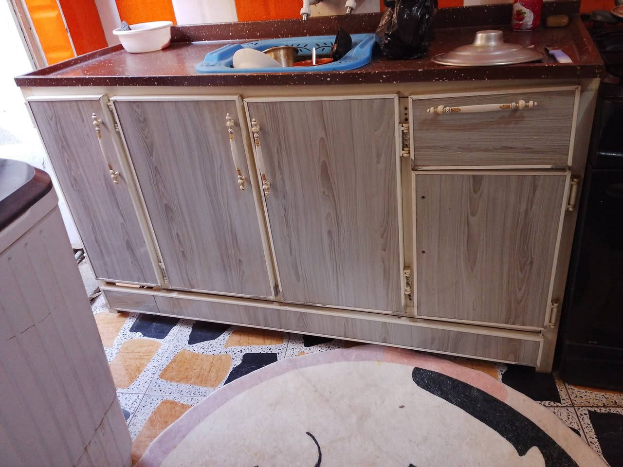 السلام عليكم سنك مرمر جديد صار سنه ونص من خذيته البيع سعر 200
مترتين مكاني حي الشهداء 
***********
