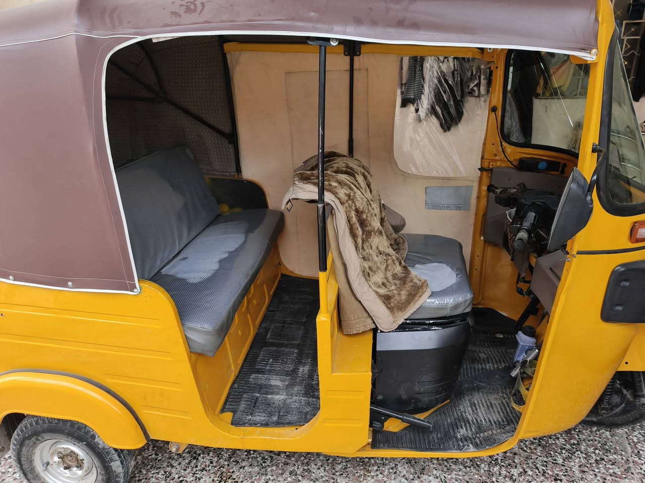 سلام عليكم للبيع مديل 2019.شهر 10 سنويا بآسمي مكاني بغداد مكينه اكسل خير من الله مصبوغة فقط جماليه لا ضربه ولا شي سعر 5800 بيهه مجال ما يعجبك لا تخابر ولا تسيء الكلام رقمي. 
, ***********
