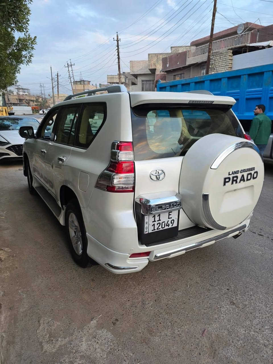 سلام عليكم برادو ٢٠١٤ خليجي للبيع
ماشية  ٢٠٠ ألف كيلو مكينة   ٢٧٠٠ ٤ سلندر  ٧  راكب
كفالة عامة لا بارد ولا صبغ
لايت أسود  كشنات كهرباء
تبريد ٣ قطع دواخل نضيفة 
السعر  ٢٧٠  ورقة مجال قليل 
للإستفسار ***********
