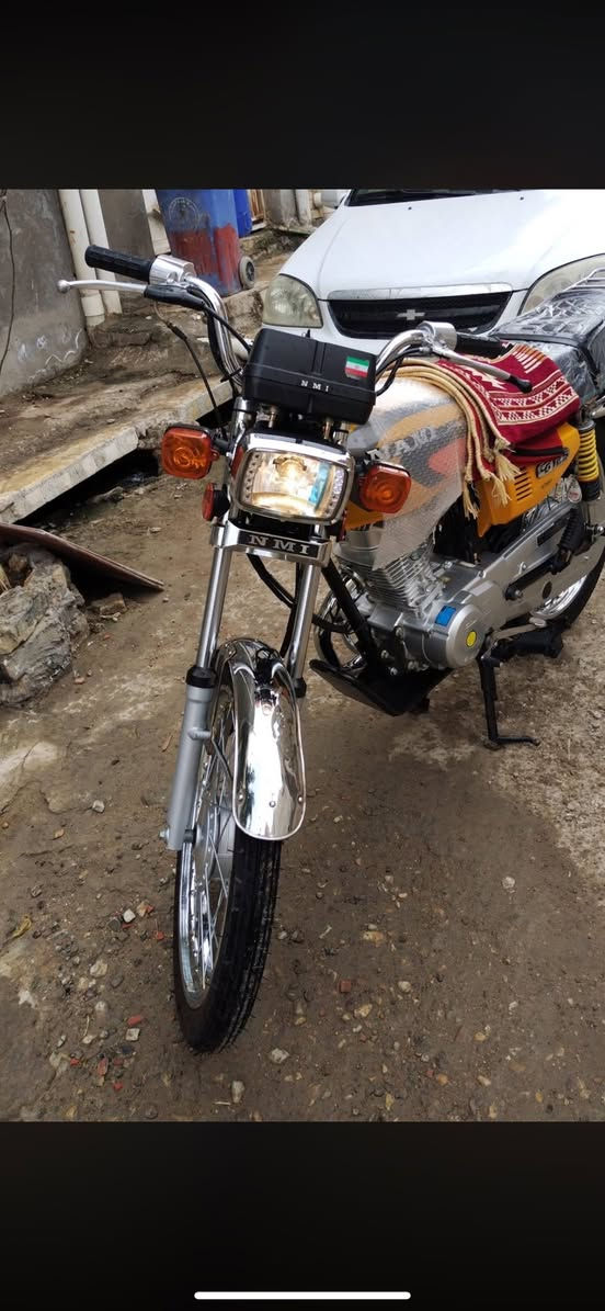 سلام عليكم 
ناما شلامجه اصلي موديل 23 اصلي 
طالعه ب 24 من مجمع كرار 
دراجه ع بلاد برغي ما مبدل بيه عوضعه
مكاني ناصريه اريدو 
سعر خاص 
***********
