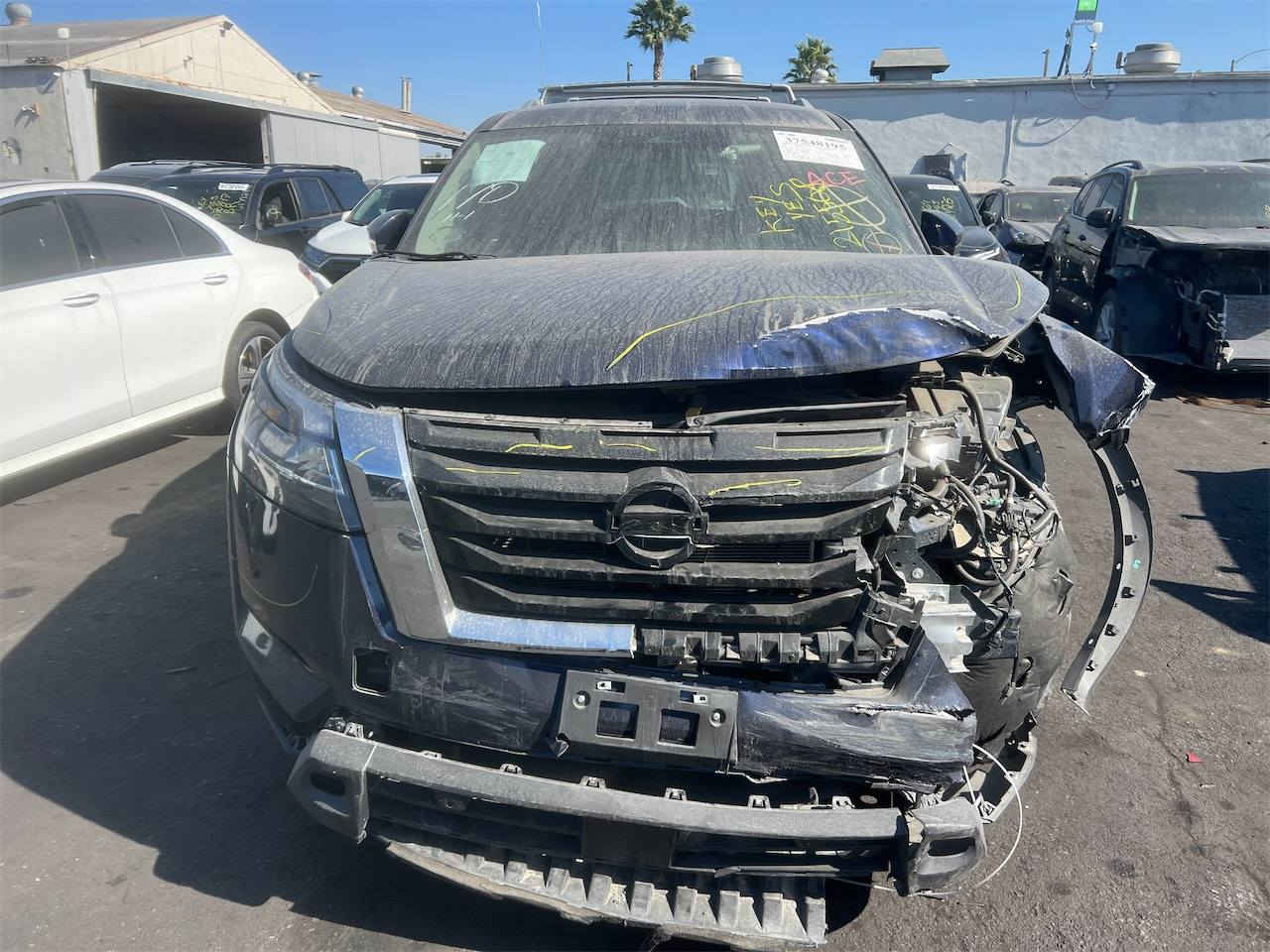 للبيع ب ٢٥٩ ورقة و بيهة مجال
او مراوس بسيارة ١٥٠ ورقة و جوة 

السيارة مكفولة و حسب تقرير السونار
نيسان باثفايندر امريكي ٢٢ الشكل الجديد
مواصفات sl بدون ايرباك 
رقم بغداد 
ماشية ٥٠ الف ميل
 

تواصل خاص او وتساب *********** 
مكاني بغداد، حلة
