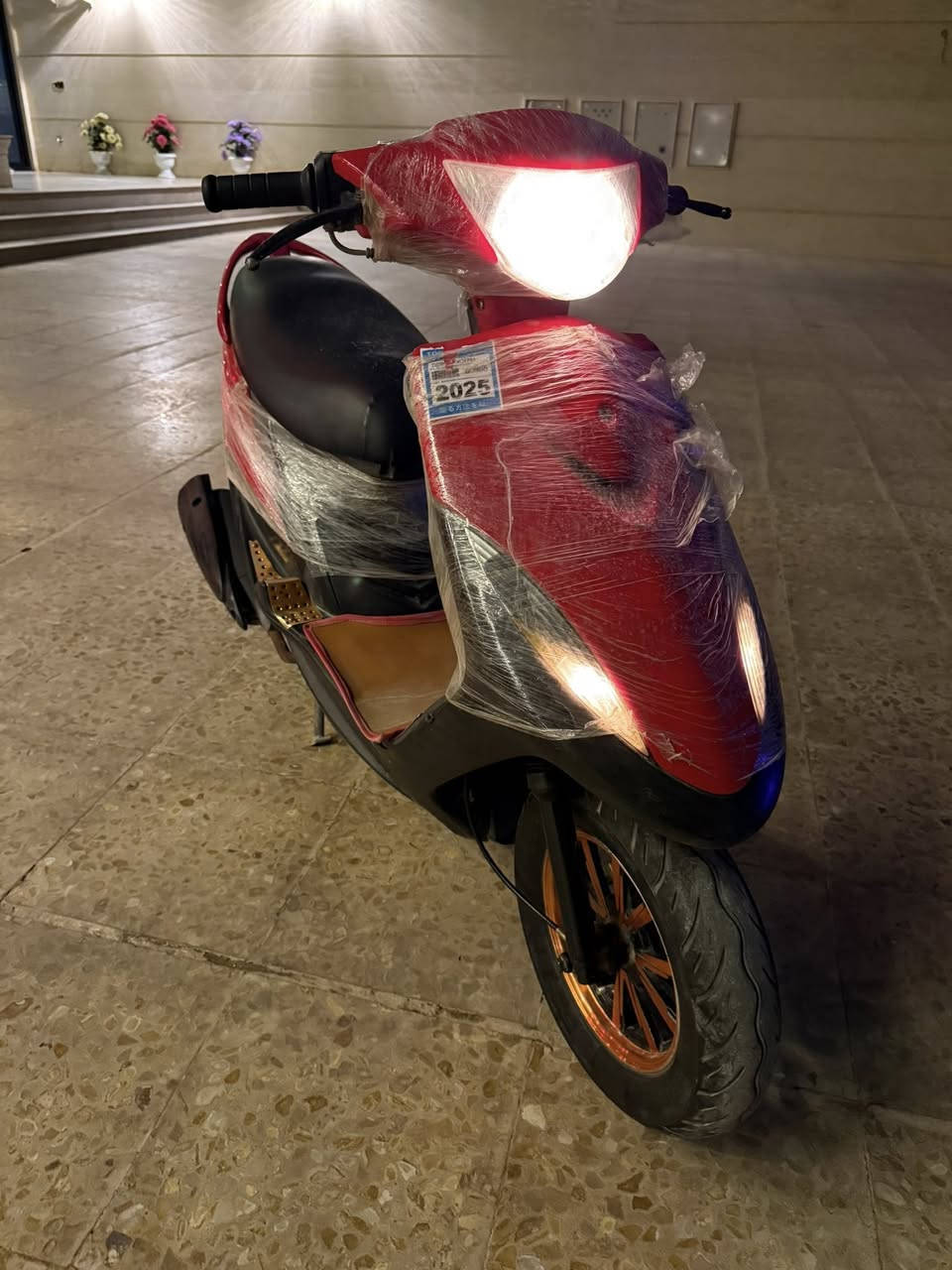 سلام عليكم دراجه ماكس عدله للبيع مكينه خير من الله شلعه ومعدل بوشه بلاديه ***********
