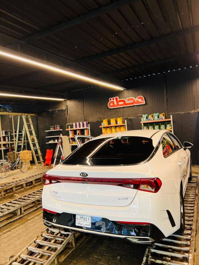 سلام عليكم k5مديل2021اصل معلايه بل سنويه 2023 لسياره بغداد بسمي السياره بيه قطعتين لسعر 170$الرقم ***********8
