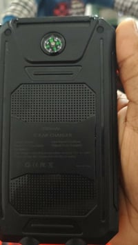 بوربنك شمسي • شحن موبايل • أضوية شمسية