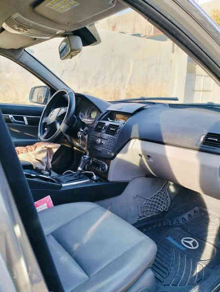 ✅للبيع او مراوس حسب القناعة
✅مرسيدس بنز Mercedes Benz 
✅موديل 2007 وارد امريكي حادثها شوي من البنيد 
✅السياره مرشوشة حزام بدون قطرة معجون .. الباقي كفاله
✅ 4 • سلندر تيربو  مكانها كوت 
✅ ***********
✅***********
✅السعر 110
