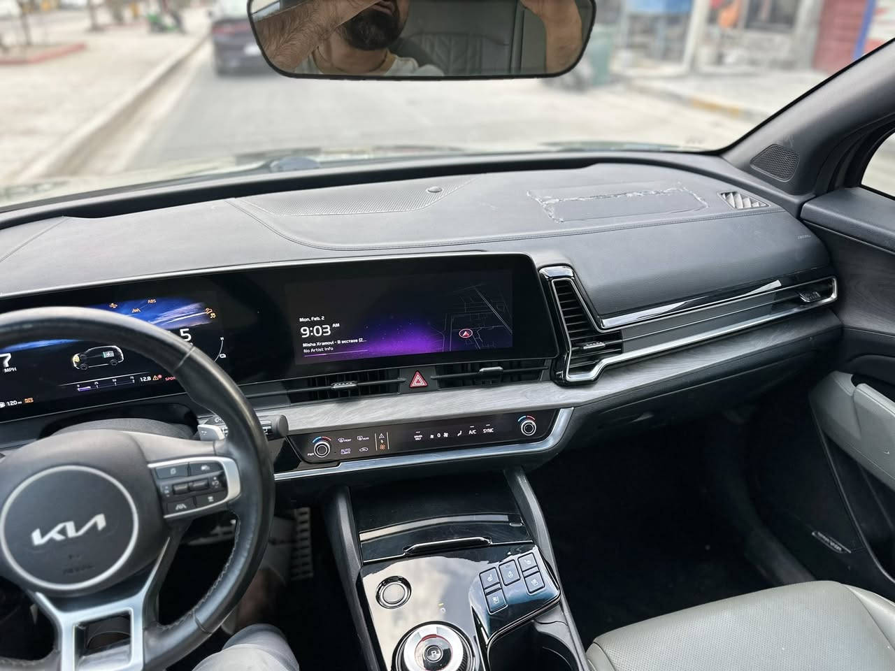 السلام عليكم
 للبيع 
موديل 2024 ماشية 20 
مواصفات السيارة برستيج فول السيارة واحد /واحد  شحن كهرباء وهايبرد و تخم تاير وصدر كله جديد دخول جديد للعراق سيارة جاهزة كاملة السيارة بيهة قطع صبغ بس ابيع حزام صبغ 
( سعر السيارة 168 ترهم بيع او مراوس )
(***********)(***********)
