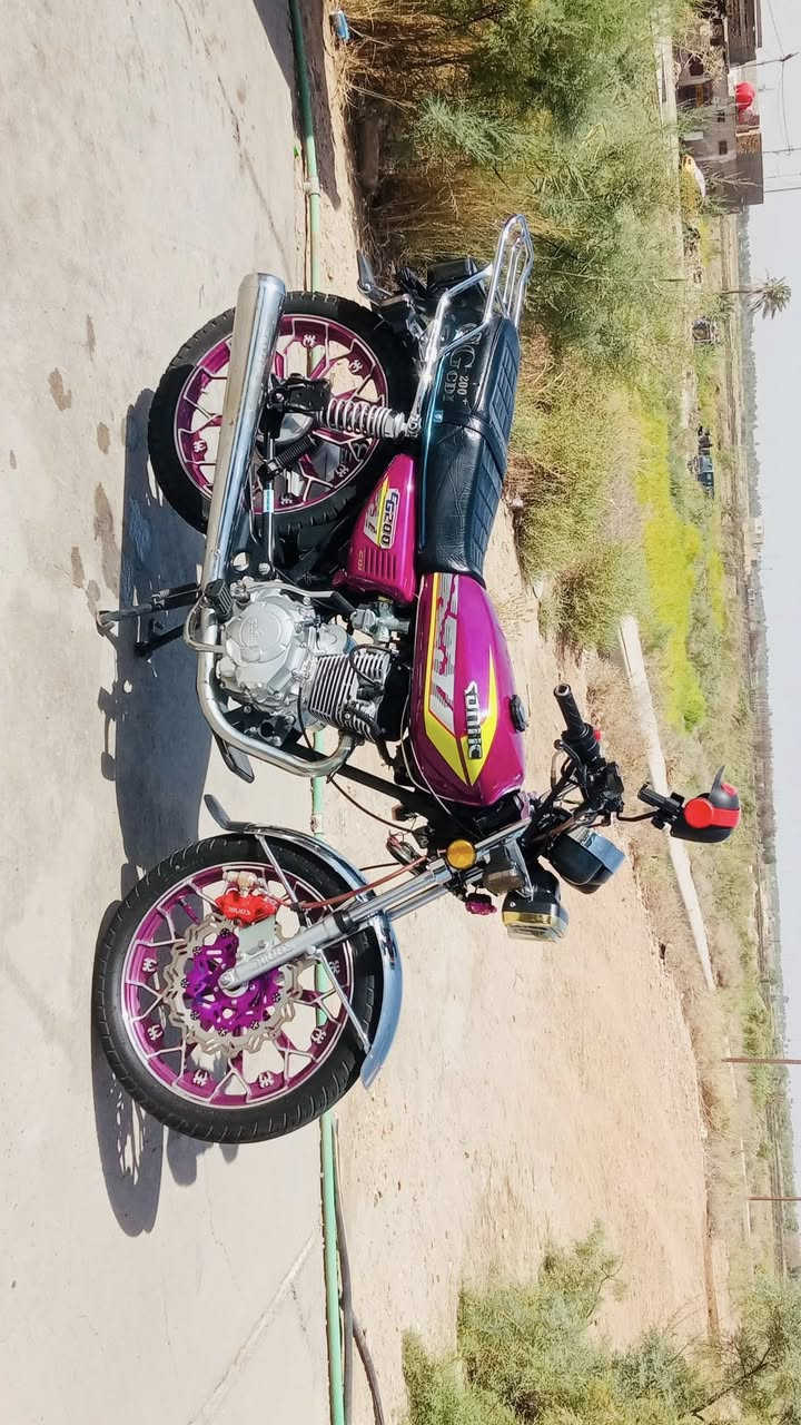 السلام عليكم رمضان كريم 🌙 
اخوان دراجة سيفان سونيك للبيع مديل 2025
الدراجة اصولي اصولي وكيلها حمودي العارضي
محرك 200cc و5 كير بصمة سلف تشغيل عن بعد ريموت
برغي واحد ما مفتوح من المحرك كله على وكيله ممبدل شي
الدراجة شلعتها صاروخ تجرب يلا تاخذ شرط 
عنواني نجف عباسية وحياكم الله السعر خاص 
وهاذا رقمي بي واتساب ***********
ادمن 🤍
