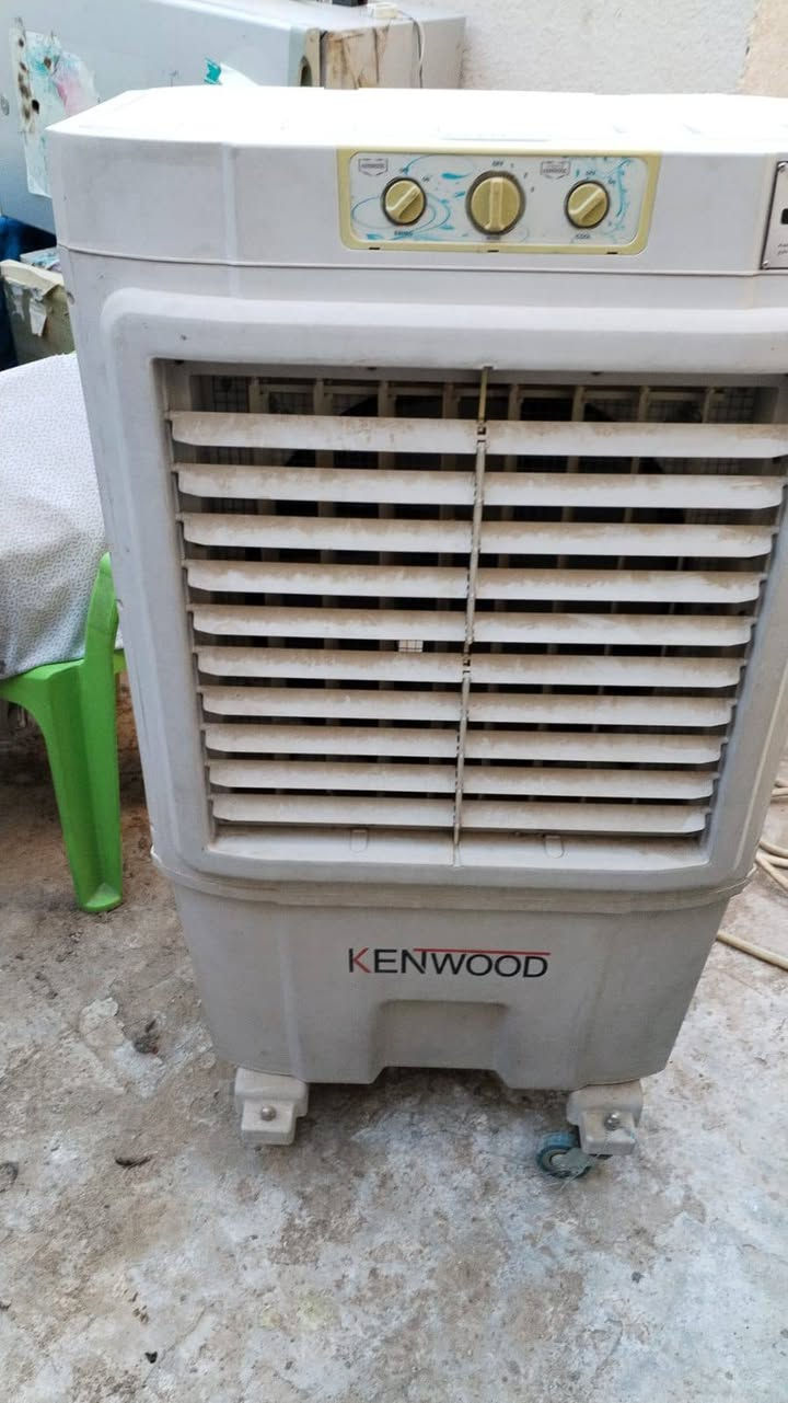 السلام عليكم كونفيرة عدد 2 للبيع 
سعر الوحده /100 الف شغالات ،3 مستويات من السرعه 
العنوان /كربلاء حي العامل 
الرقم /***********
ملاحظه/راسلني واتساب او اتصل فقط
