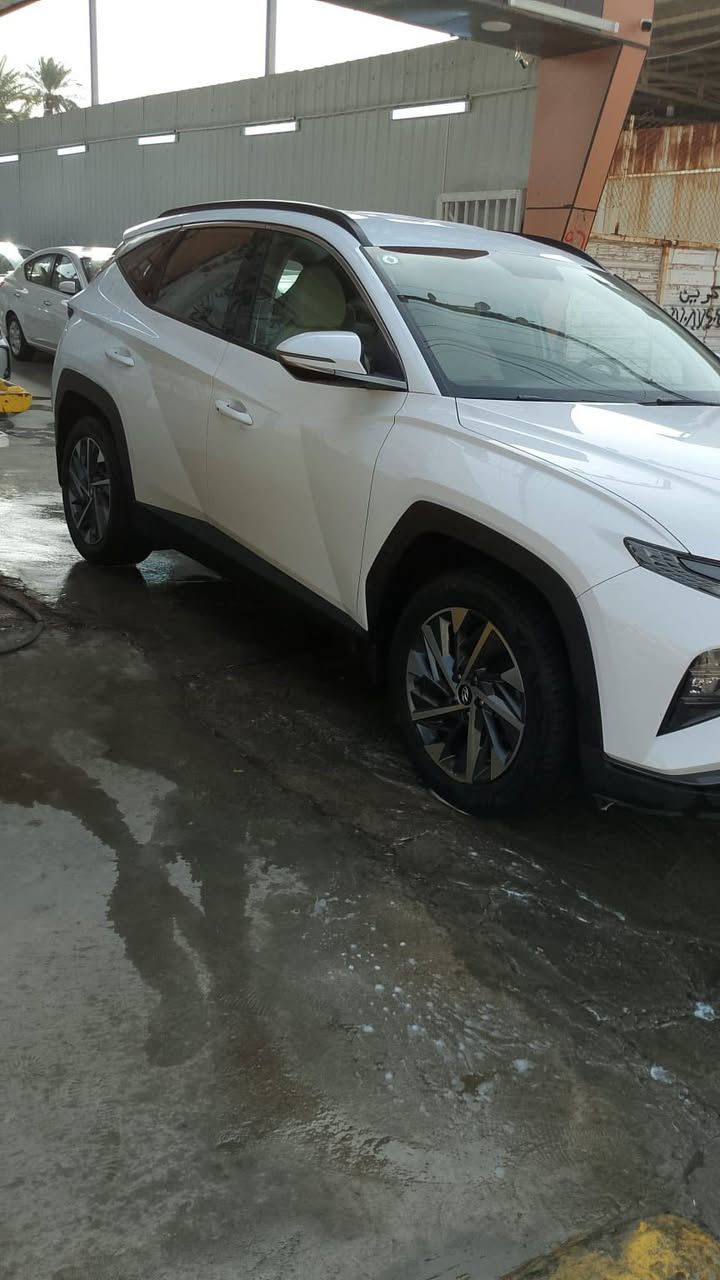 توسان 2023 رقم بغداددوليه فول قماره حديد ماشيه 40 مكفوله من الصبغ فقط بارد مكان واحد سعره 189$مكانه بغداد الكريعات للتواصل اتصل 
***********📞
