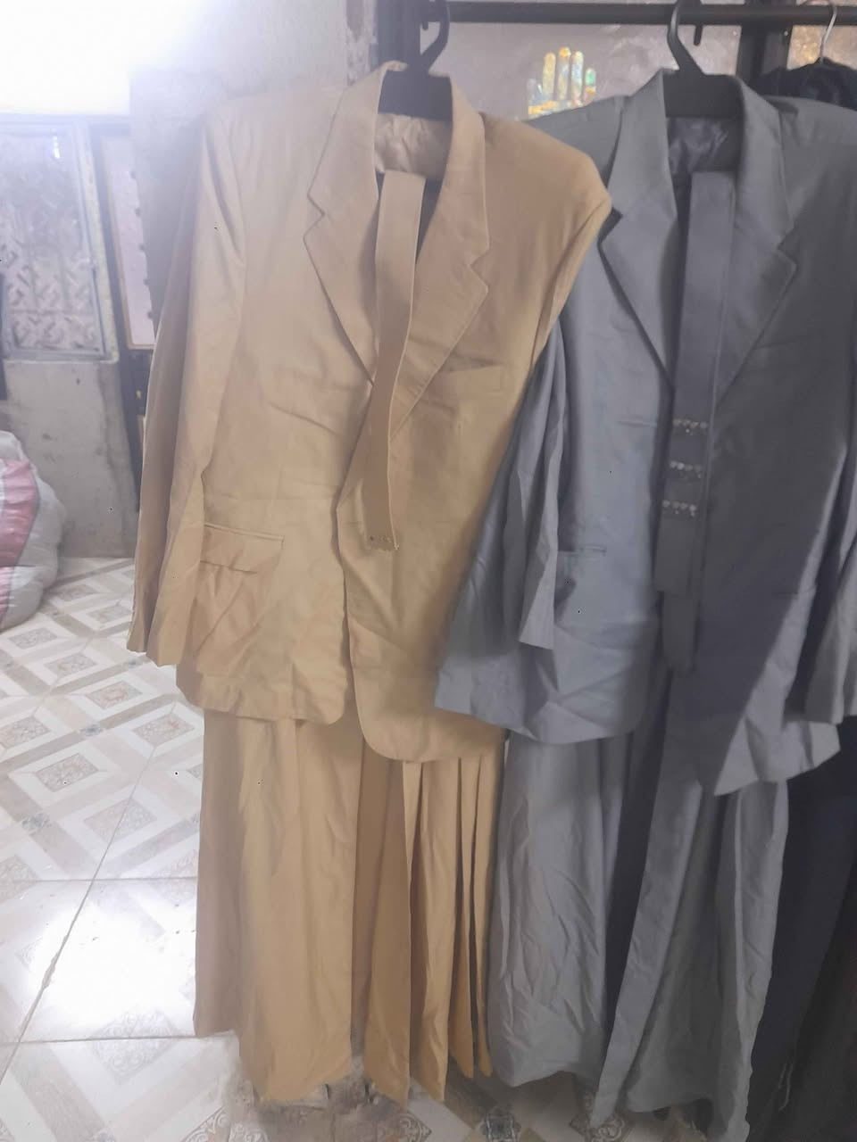 سلام عليكم تعزيله محل زي عربي ستره جواها شون دشداشه كلهه جدد كلهن جدد ماملبوسات مال شيوخ هذا السيت سعره السيت ١٥ الف بقن بس خمسه إذ شلع بيهن مجال مكاني الزعفرانيه يم عمارات سعيده *********** بغداد, العراق
