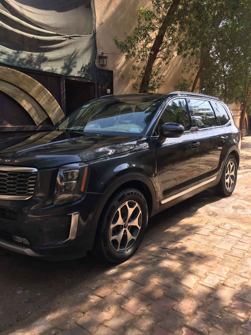 السلام عليكم
للبيع 

كيا تلورايد موديل (2020)

الفئه: EX فول مواصفات

رقم السياره : بغداد مشروع وطني 

السعر :220 ورقة  وبيها مجال

الضرر : دعاميه الاماميه فقط بدون صبغ ولا دواخل 

المسافه : 130 كليو متر قابل للزياده

1-حجم المحرك : 6 سلندر 3800

2- بصمه ابواب وبصمه تشغيل 

2-كشافات زنون 

3-لايتات زنون عالي ناصي 

4-حساسات جانبي وخلفي 

5-جنطه كهربائيه 

6-اشارات في المرايا الجانبية

7-رادار جانبي

8-فتحه سقف 

9-غرفه السياره ابيض ملكي 

10- تحكم كهربائي للمقاعد الاماميه 

11-تدفئه تبريد المقاعد 

12-بردات خلفيه

13- تحكم استيرن جهتين 

14-توقف ذاتي

15-شاشه كبيره 

16-وضعيات متعدده للقياده

17- دفع رباعي

18-سياقه الية

19-شاحن واير ليس لاسلكي

20-شاحن بالكشنات بالامامي والوسط والخلفي

21-تبريد مركزي بالسقف

22-السياره 8 راكب 

23- مري كهربائي 

24-تدفئه استيرن

وباقي مواصفات خير من الله 

مكان السياره كربلاء 

السياره باسمي مداور ثاني يوم

رقم للاتصال والاستفسار عن السياره 

***********
