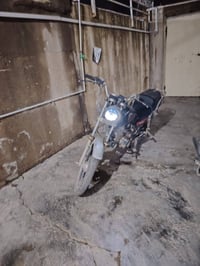 موطور البيع نمر موديل 18 كلشي شقال بي السعر 325.    07715489678