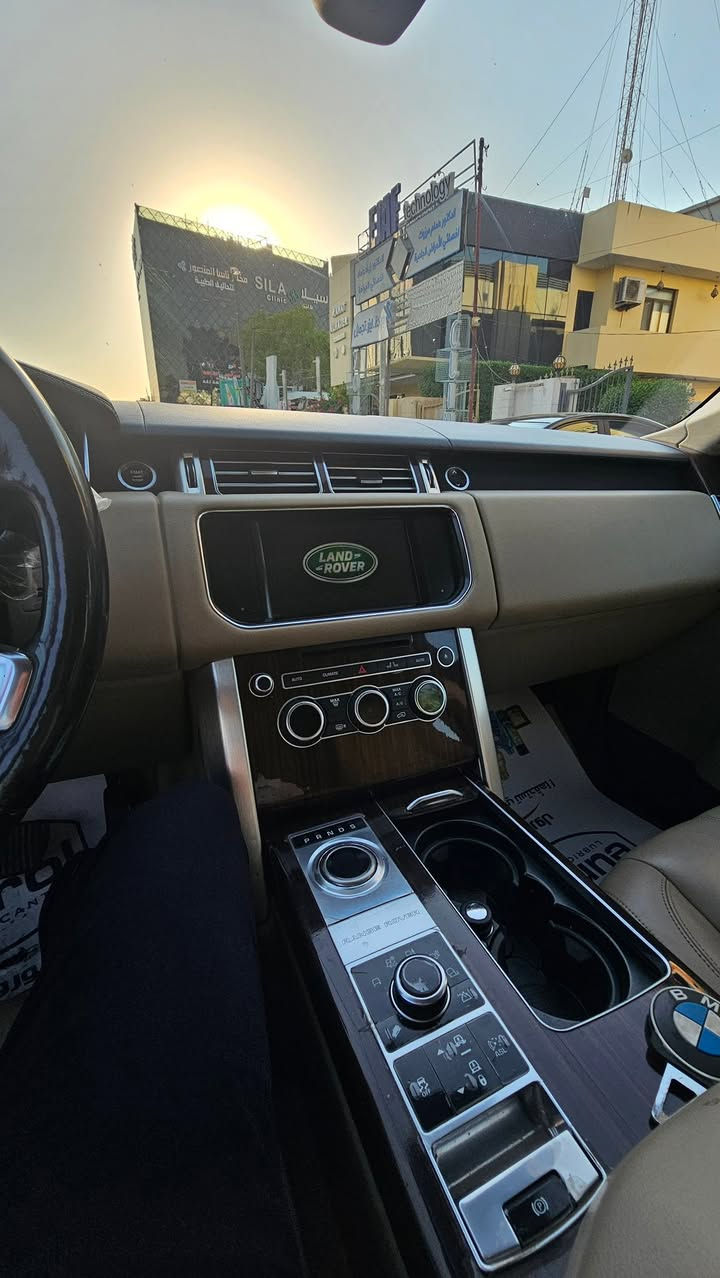 رانج فوج  hse2016 وكاله سردار مكفوله
ماشيه 105000

محرك 5000 v8 
مكان السياره بغداد المنصور 
***********
