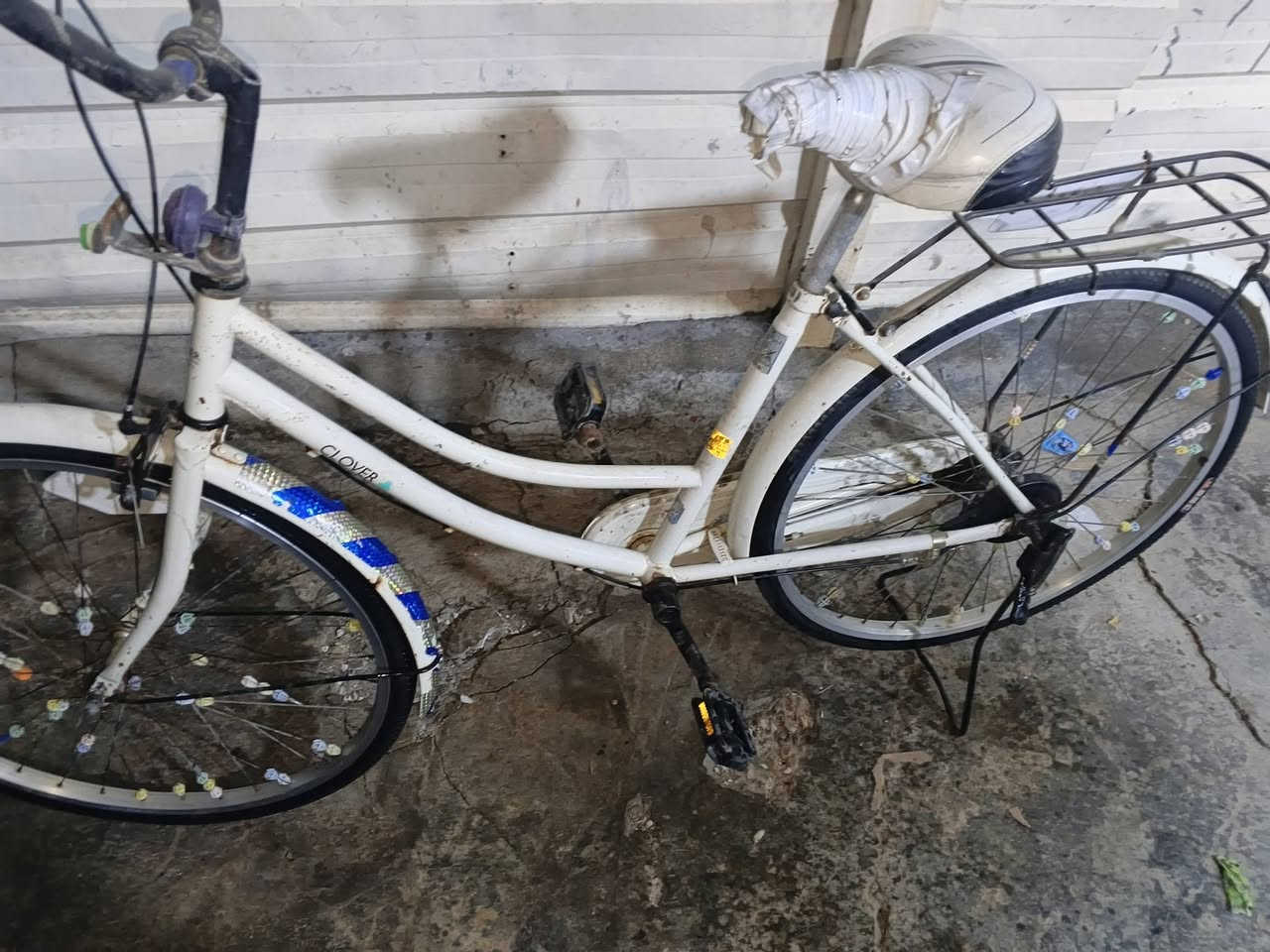 السلام عليكم بايسكل بناتي حجم 26 بايسكل نظيف بلادي771077746 سعر البايسكل 75


**إذا كنت صاحب هذا الإعلان وتريد حذفه لأي سبب، رجاءا أرسل رسالة إلى الدعم الفني**