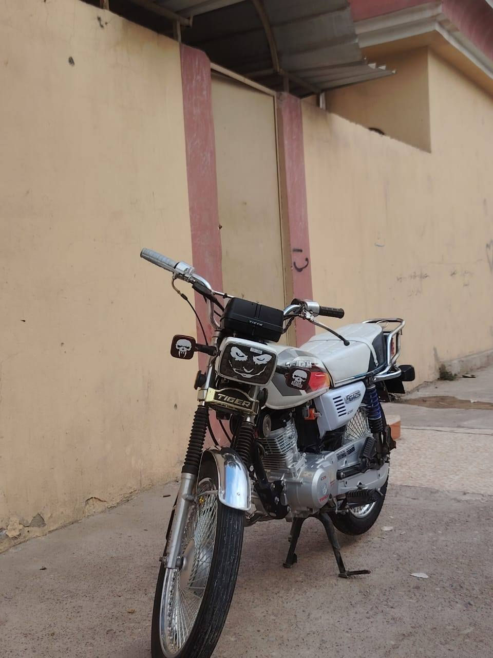 مطور تايكر 20عيار ثقيل نضافه فول كدام عين محرك مامفتوح
***********
