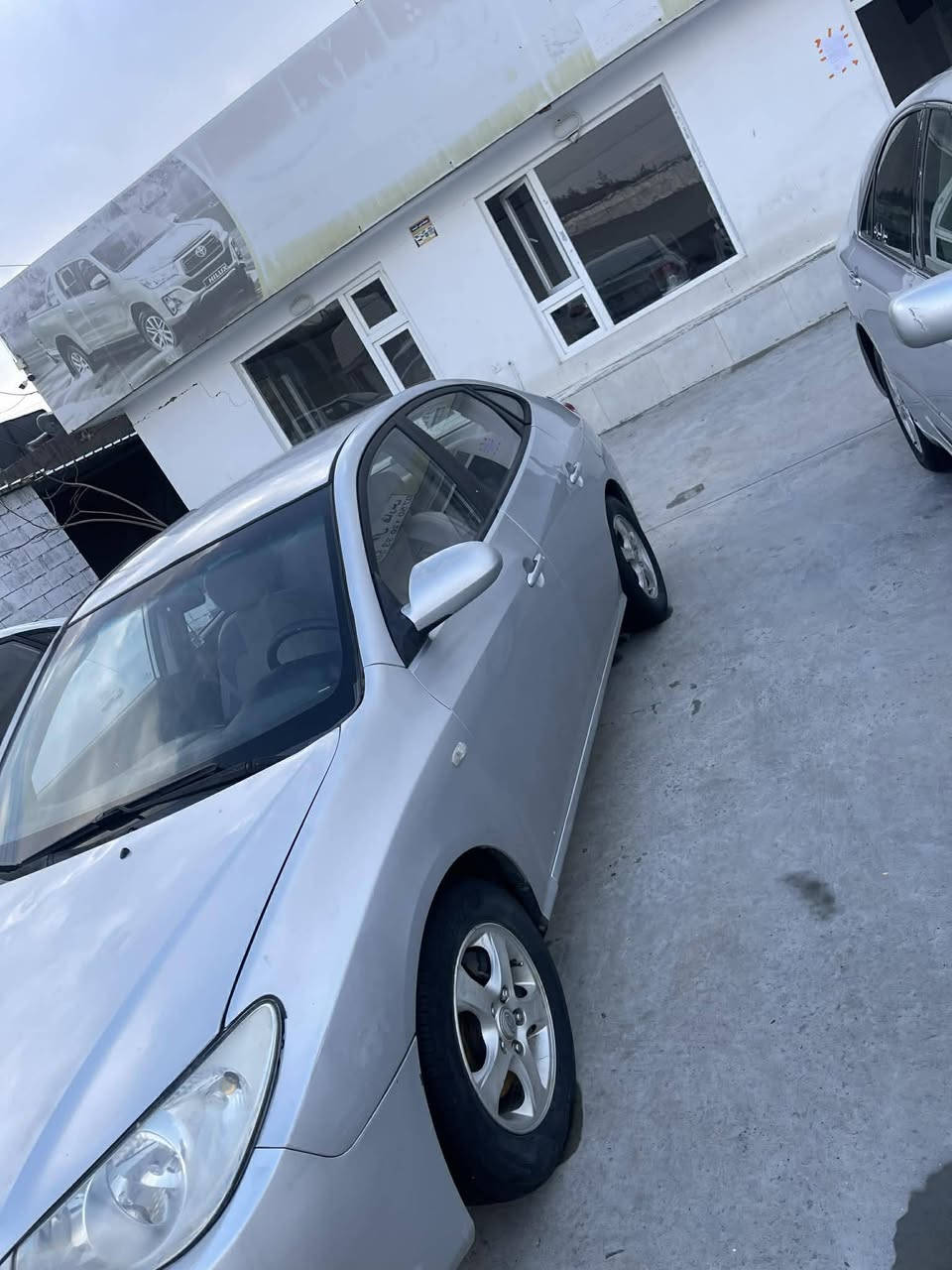 هۆندا ئەڤانتی  مۆدێل 2008  شاشە ئایباد کامێرا
مەکینە 16 دکشن بەرز خاوێن مالی دۆست ، گێڕ و مەکینە بەشەرت ، پێش و پشتی کەپسە لێدراوی نیە ،  ، قەپ و قوپی نیە، کەڤەر گۆڕاو نیە  کێشەی مەدەنی بەشەرت
نرخی 45 گەڵا و مامەڵەیێکی زۆر کەم
*********** , viber Whatsapp
