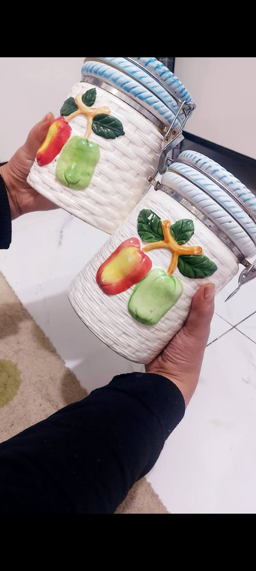 مكنسه المانيا وبرطمانات. حجم كبير


**إذا كنت صاحب هذا الإعلان وتريد حذفه لأي سبب، رجاءا أرسل رسالة إلى الدعم الفني**