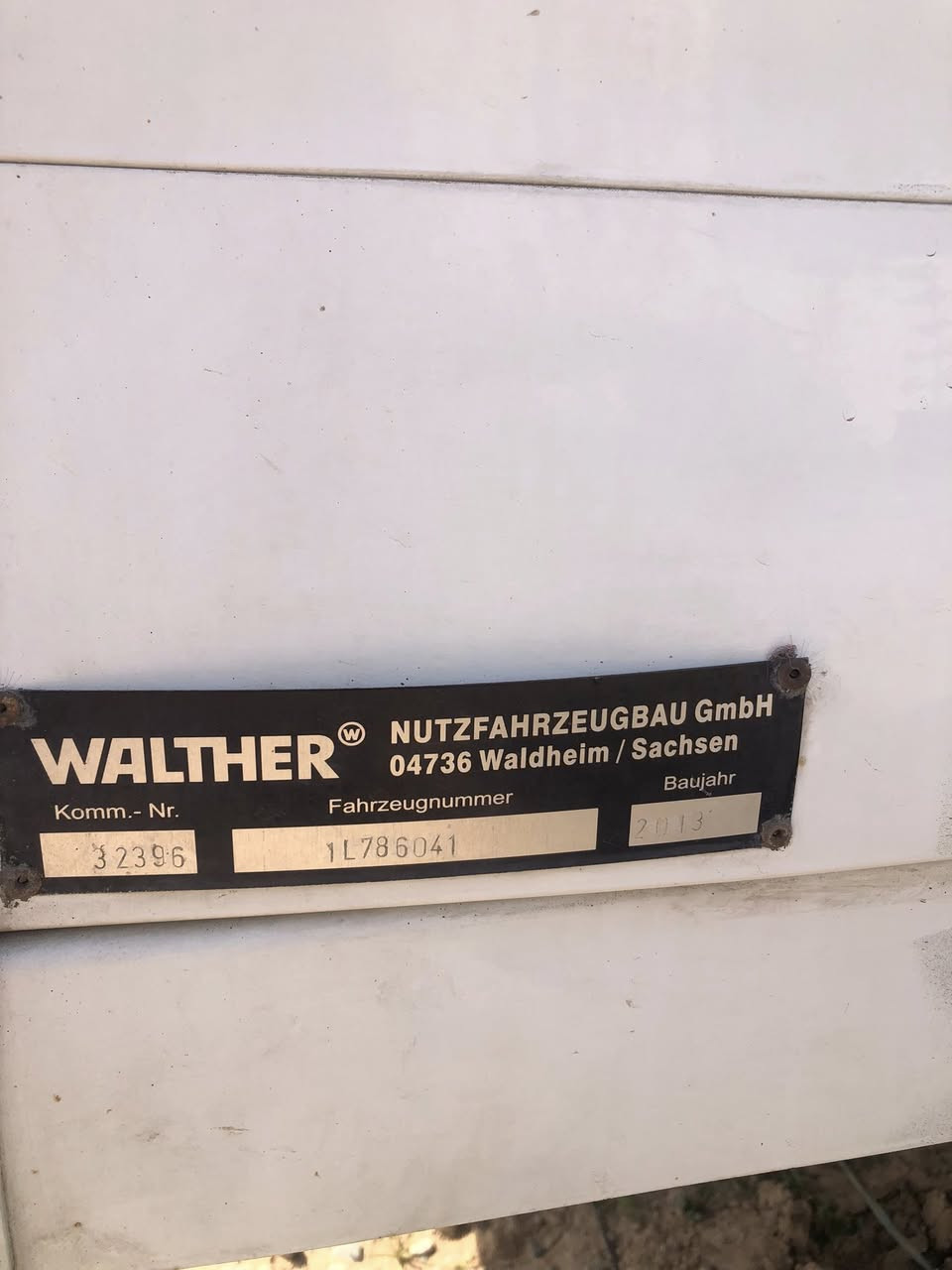 سلام عليكم اخوان بدي اتيكو للبيع طول سبعة وربع ارتفاع ٢٨٠ الداخل مال كلة حديد مكان البدي اربيل قوش تبة موديل البدي ٢٠١٣ للاستفسار الاتصال ***********
