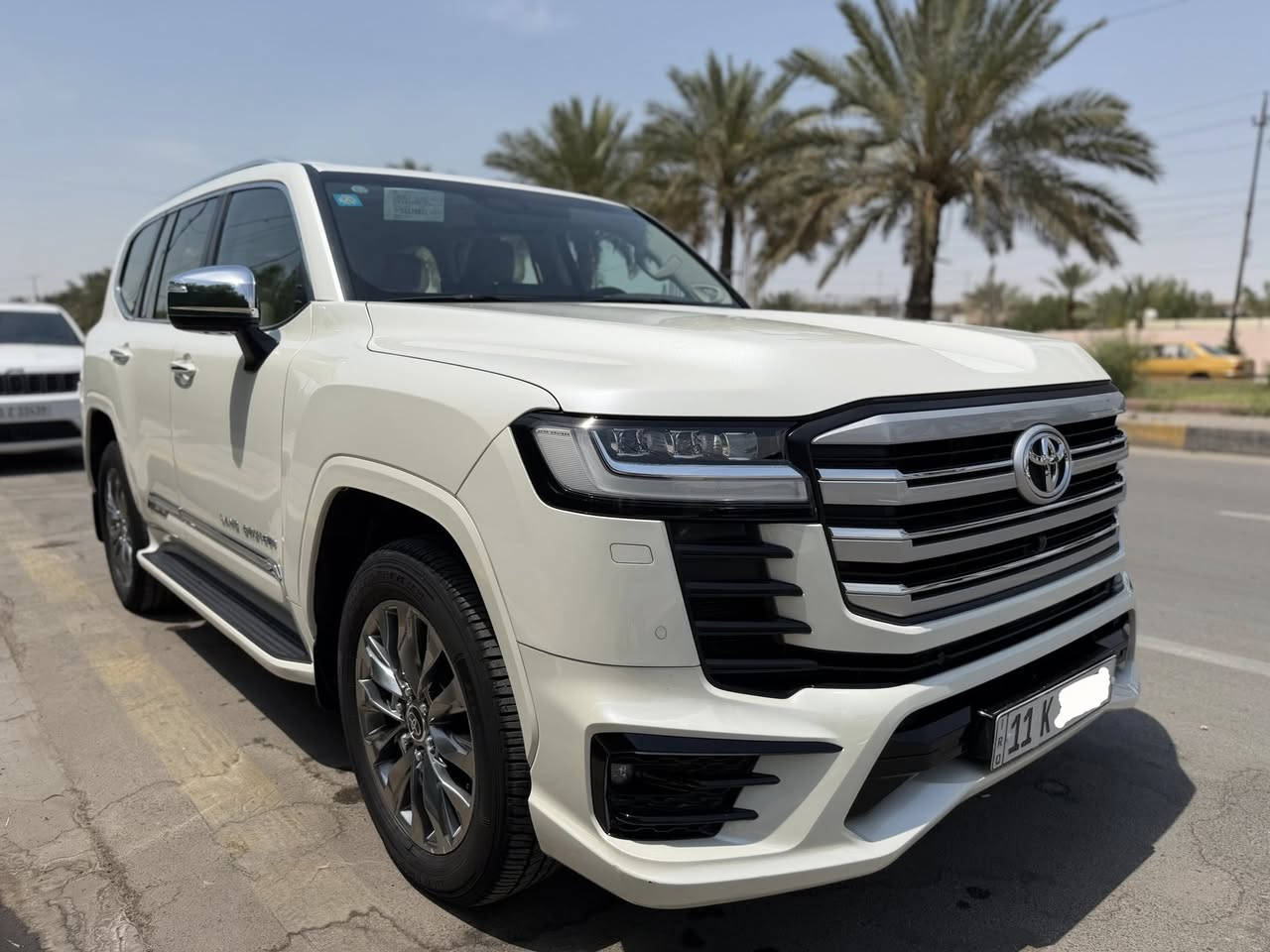 لاندكروز 2025 (vx) twin turbo
السياره في اكس لمتد توين تيربو
ضمان ساز تويوتا العراق ٤ سنوات و ١٦ تبديله دهن
مغلفه ppf بالكامل ب ١٥٠٠$ وانطيك الوصل
ماشيه ١٥ الف بعدها زيرووو
رقم بغداد باسمي
وهذا رقمي ***********
فول مواصفات ساز 
نقطه عمياء
ميموري كشن
ستيرن كهرباء
٤ كاميرات
سبعه راكب كهرباء 
لايت ٣ عدسات 
كشن تبريد وتدفئه  
3 شاشات تطبيق
جنطه كهرباء 
٨ ايرباك 
جلد وكشنات كهرباء
محرك 3500 توين تيربو
السياره جديده جدا جدا جدا مكفوله من الصبغ والشخط والرصعه والنكشه وكلشي وكل غراضها وملحقاتها بالجيس وبعدها ارضياتها ممطبوكه عليها
السعر ٨٦٥
للاتصال ***********
