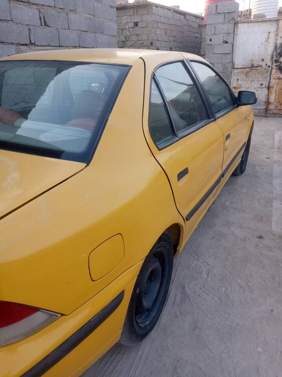 سلام عليكم سياره سمند موديل 11 مكفوله كفاله عامه البيع سياره ئي نقص ما بيه العنوان بصره تنومه الكوات 3 رقم الهاتف ***********
