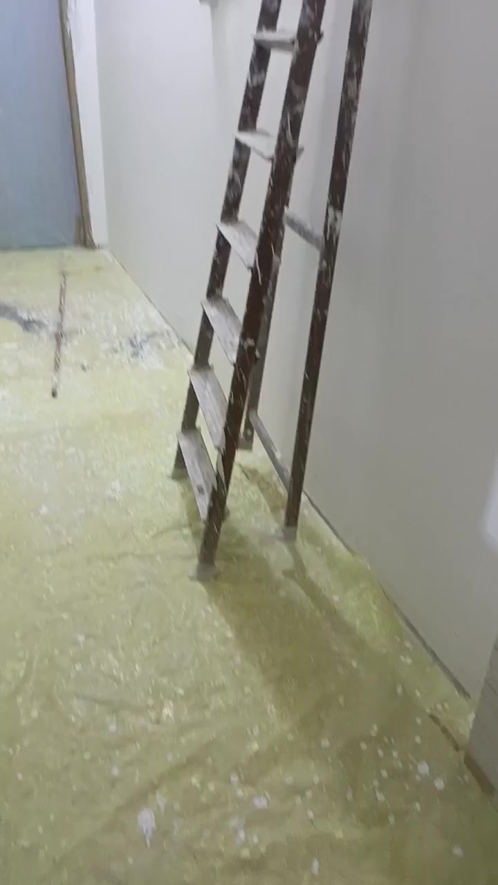 سلام عليكم جزء من عملي اشتغل جميع الديكورات والاصباغ  الداخليه والخارجيه ترميم منازل شقق صبغ ورق جدار سحبات تغليف فوم ديكور بلازمه بانسب الاسعار شغل درجه اوله دقه باصغر تفاصيل  اتصل واتساب وبخدمتكم***********
